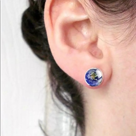 Earth Earrings - Picture 3 of 3